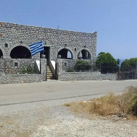 Akrotirio Tainaro House *
