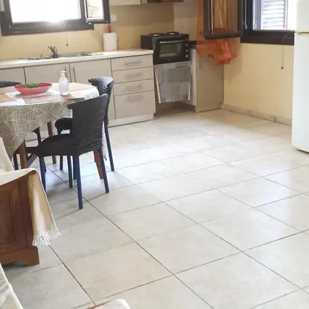 Akrotirio Tainaro House * Μαρμάρι