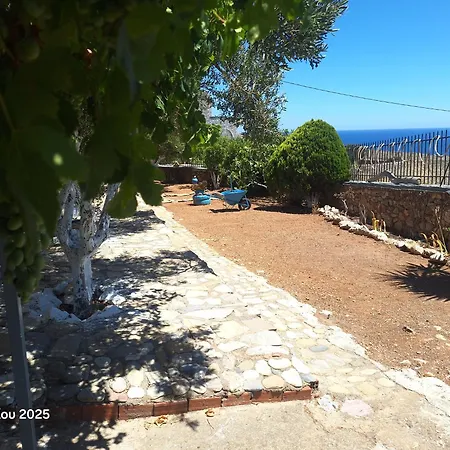 Akrotirio Tainaro House