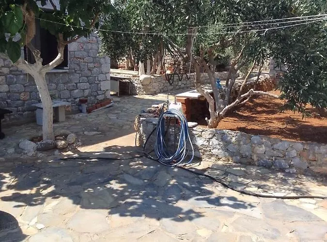 Akrotirio Tainaro House بيت للعطل مارماري