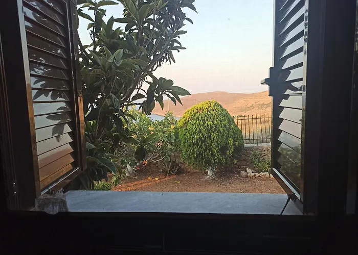 Akrotirio Tainaro House *