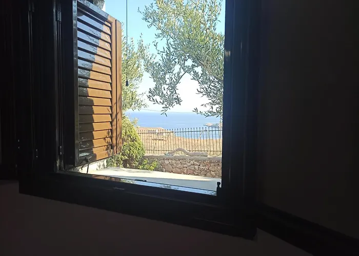 Akrotirio Tainaro House * Marmari (Lakonia)